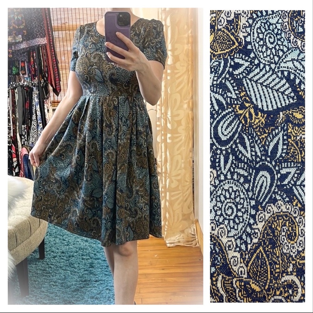 💕Lularoe Amelia Fit & Flare Dress with pockets💕